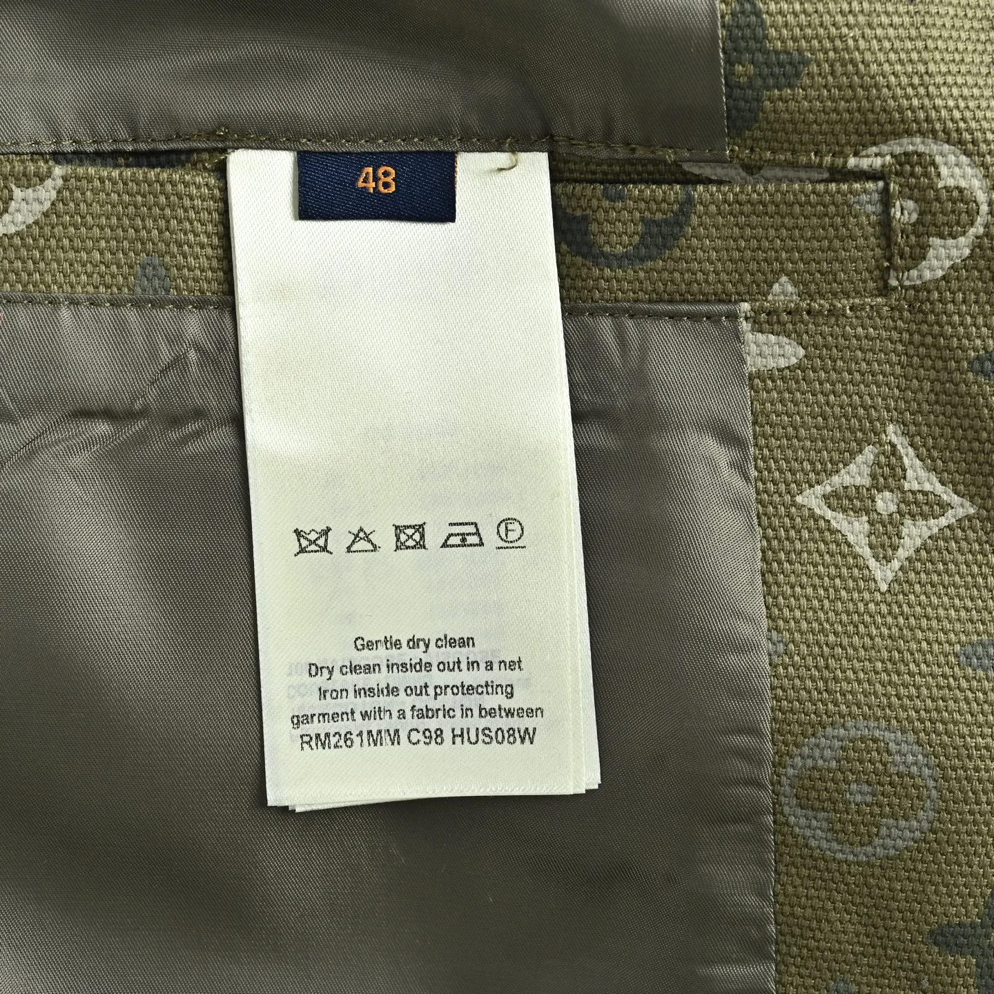 Louis Vuitton/Louis Vuitton Presbyopia printed army green zipper hooded jacket
